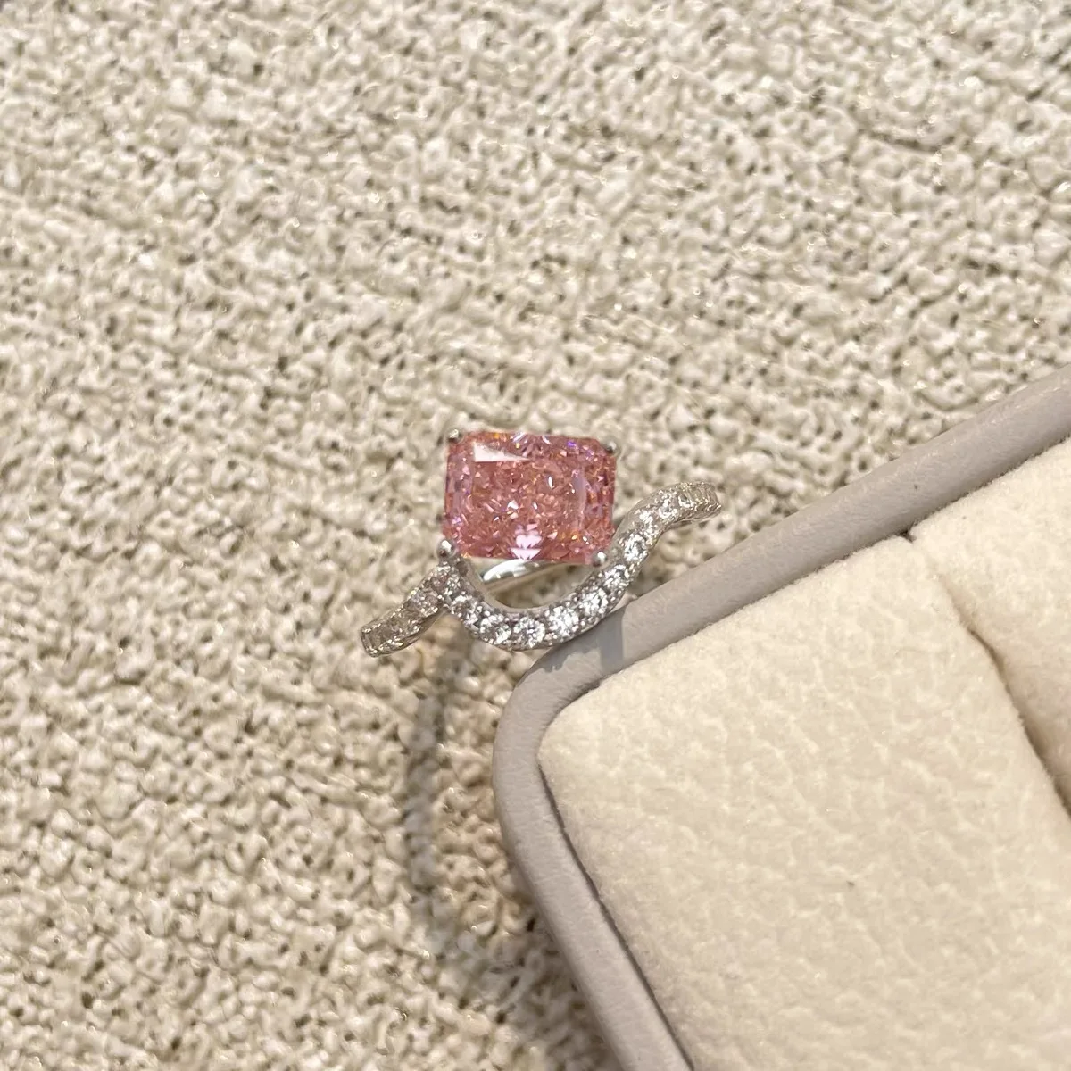 Кольцо из серебра 925 пробы с цирконом в европейском и американском стиле