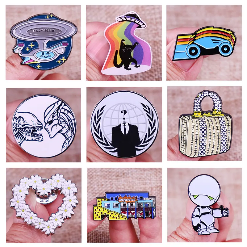 

Cute Anime Movies Games Lapel Enamel Pins Collect Comic Metal Cartoon Brooch Badges Backpack Collar Adorn Fashion Jewelry Gifts