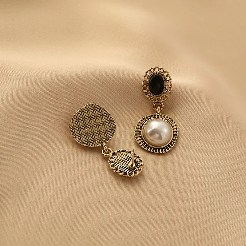 

Modern Jewelry Vintage Simulated Pearl Earring Pretty Design Elegant Gold Color Drop Earrings For Women Gifts