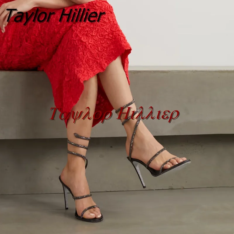 Новые женские сандалии со змеиным принтом с круглым носком на высоком каблуке