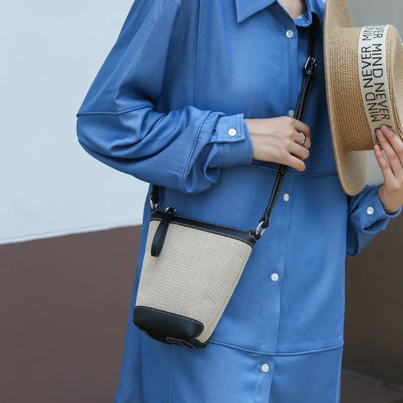 Маленькая женская сумка универсальная для мобильного телефона