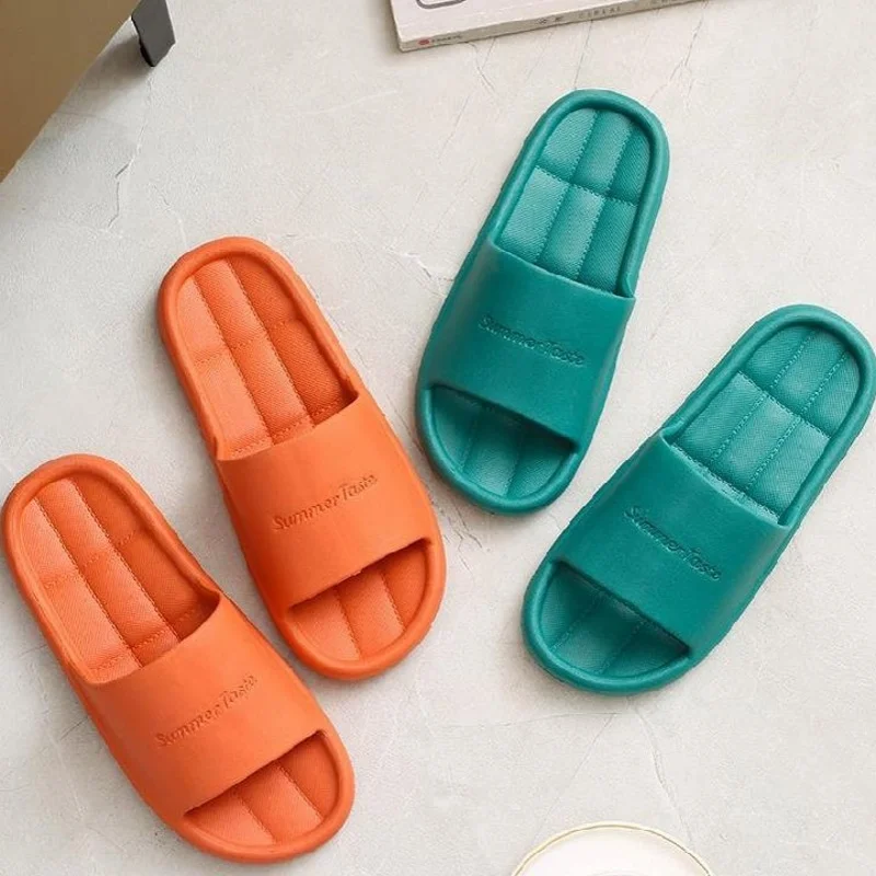 

New Unisex Slippers Women Men Shoes Summer Bathroom Slipper Couple Indoor Sandals Fashion Home Slippers Non-slip Floor Flip Flop