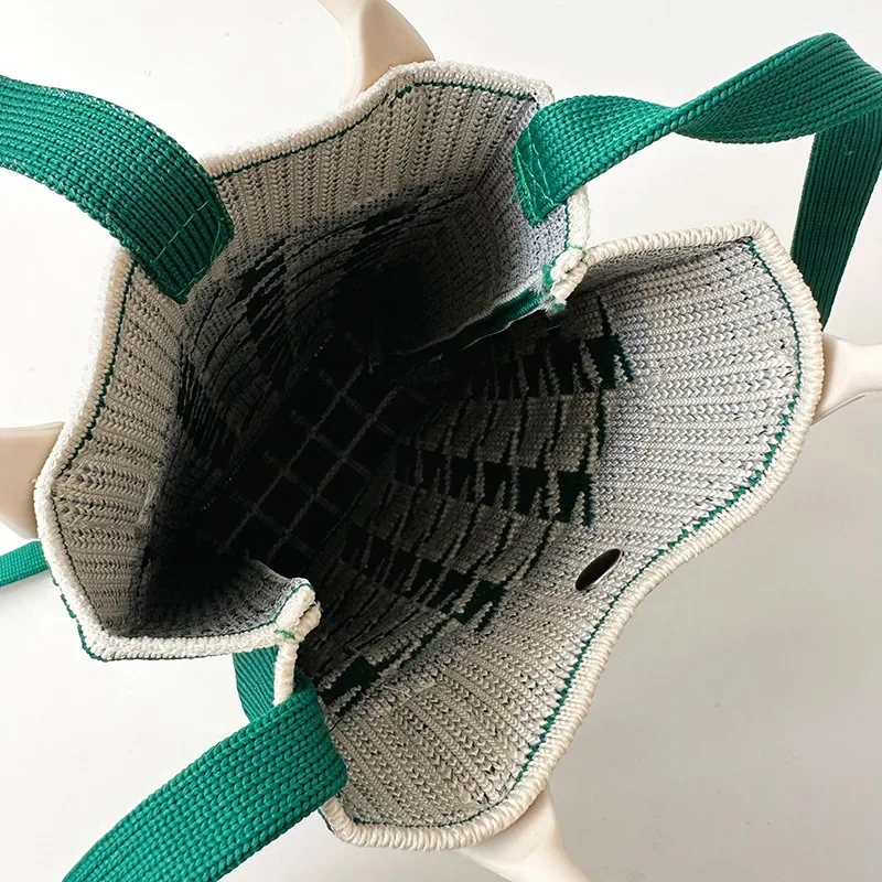 Вязаная мини-сумка через плечо