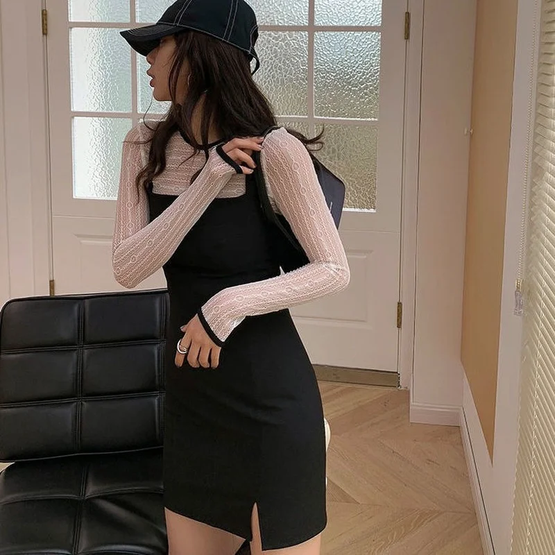 

Платье-мини с квадратным вырезом, без рукавов, с открытой спиной