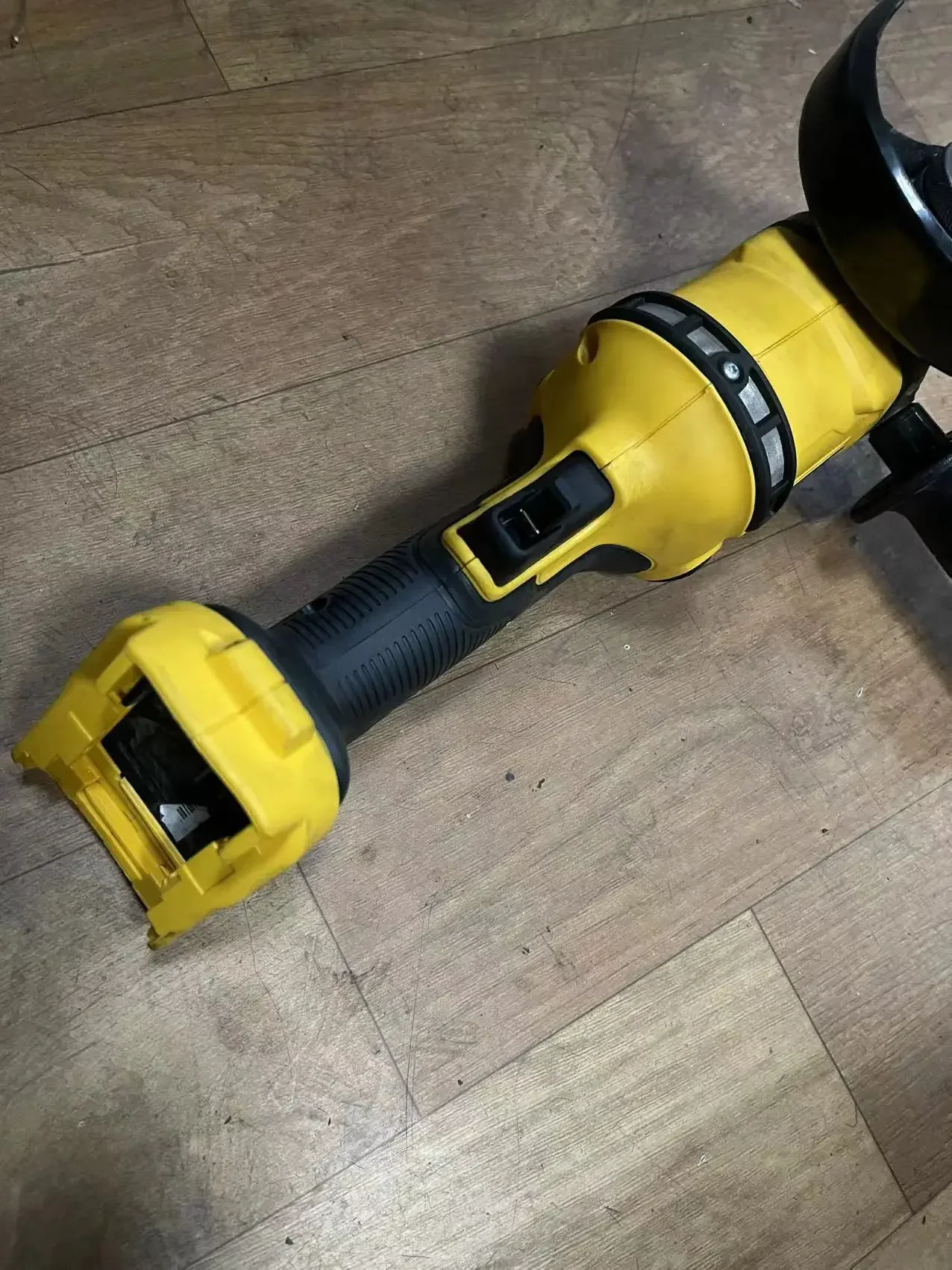 Измельчитель DeWalt Flexvolt 60 В Макс от 4 до 6 дюймов dcg414.used.б/у