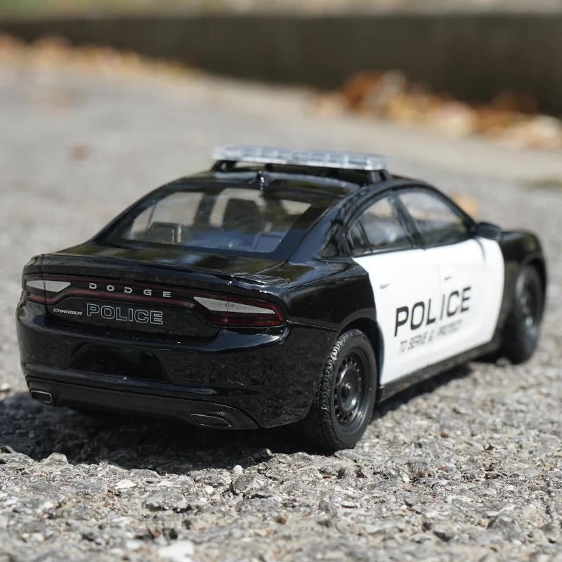 Модель автомобиля WELLY 1:24 2016 Dodge Charger из сплава