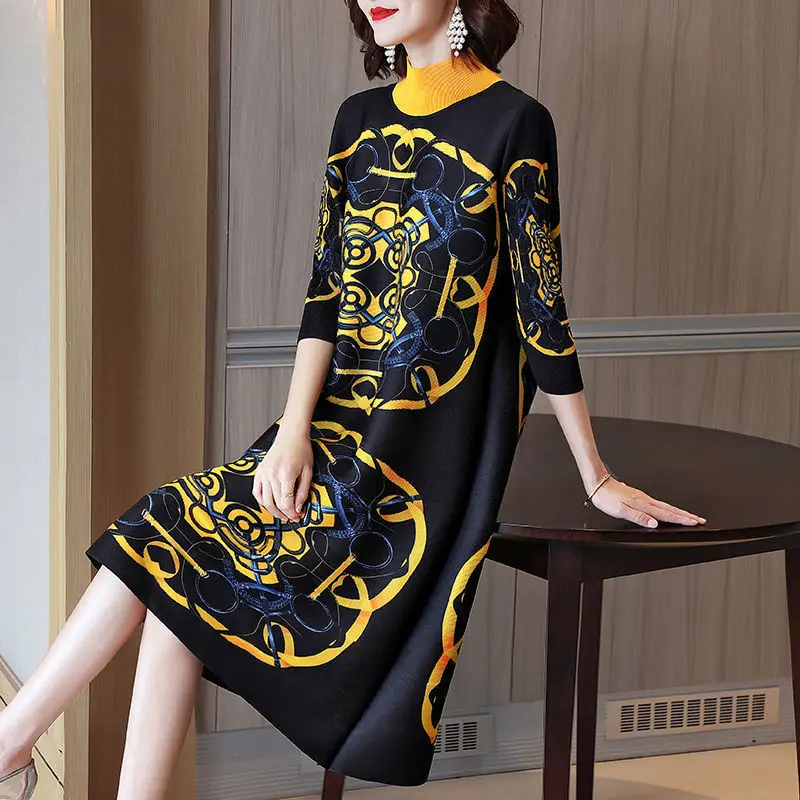 

Pleated dress 2022 spring and autumn retro foreign high-end print loose A word skirt new half sleeve high collar dress