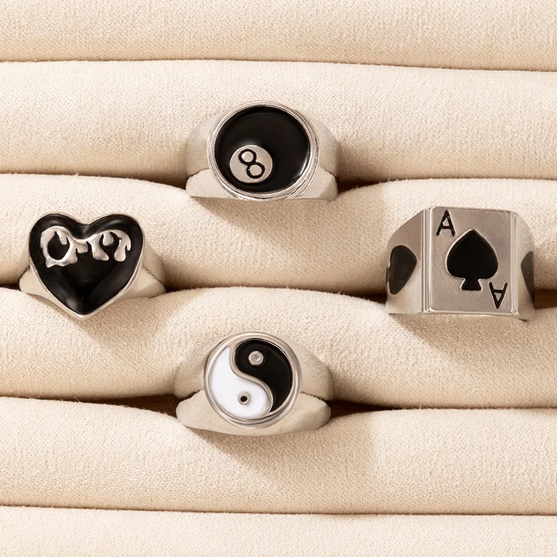 

4pcs/set Black and White Tai Chi Ring Combination Set Hip Hop Stacking Jewelry, Peach Heart Dripping Ring Set Jewelry