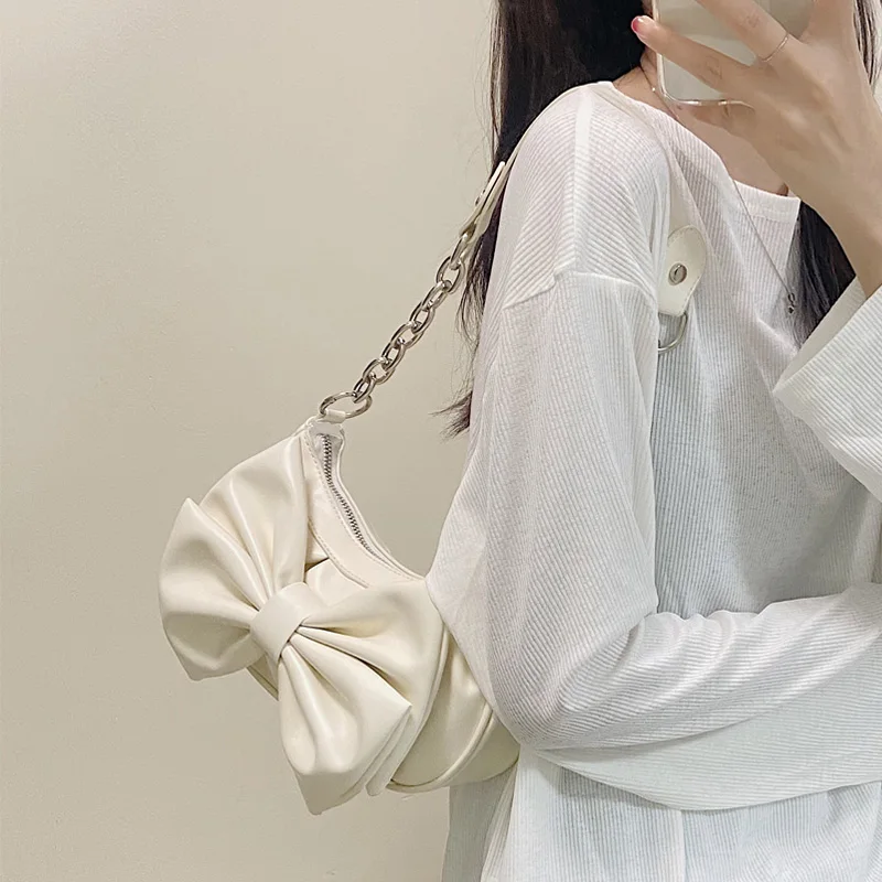 

Summer Wrinkled Cloud Bag Female Bow Underarm Bag 2022 new Minority Single Shoulder Crossbody Versatile Vetro Chain Dumpling Bag