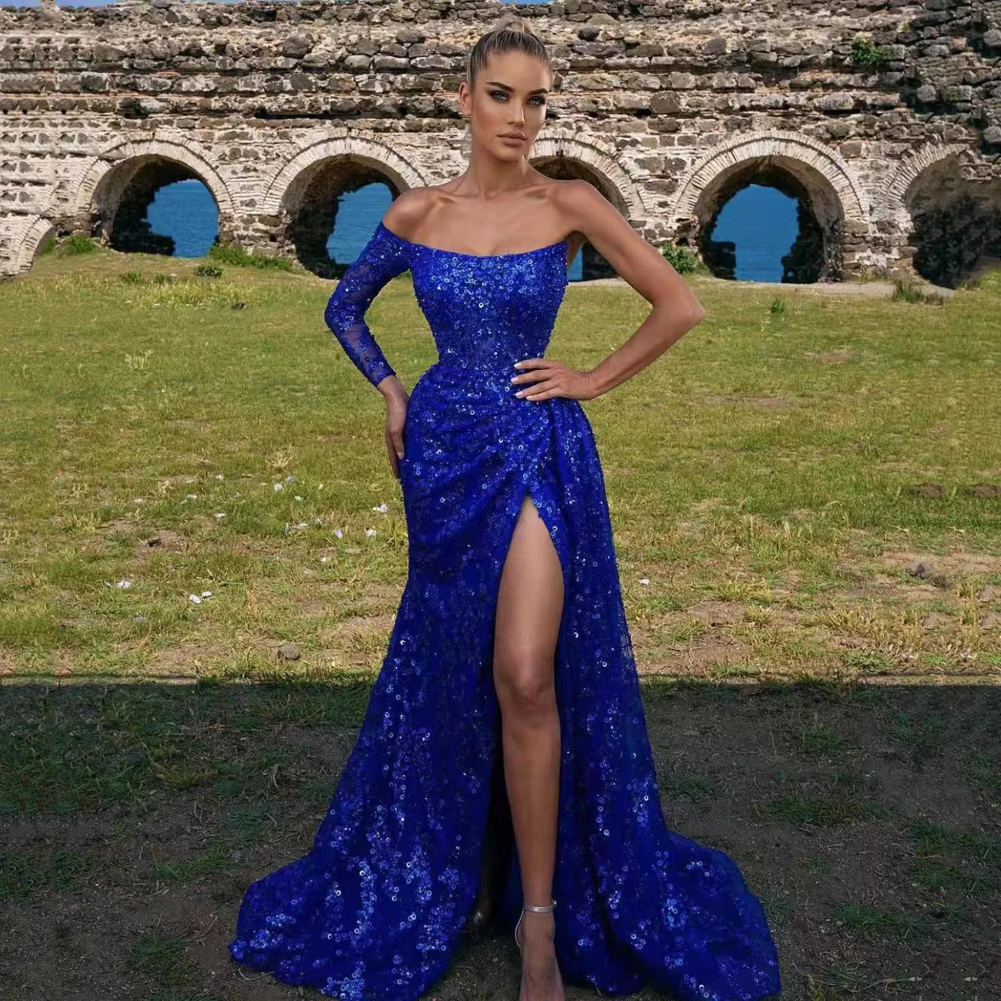 

2022 Spring and Summer New Women's Sexy Sequins Tube Top Slit Large Swing Dress Evening Dress