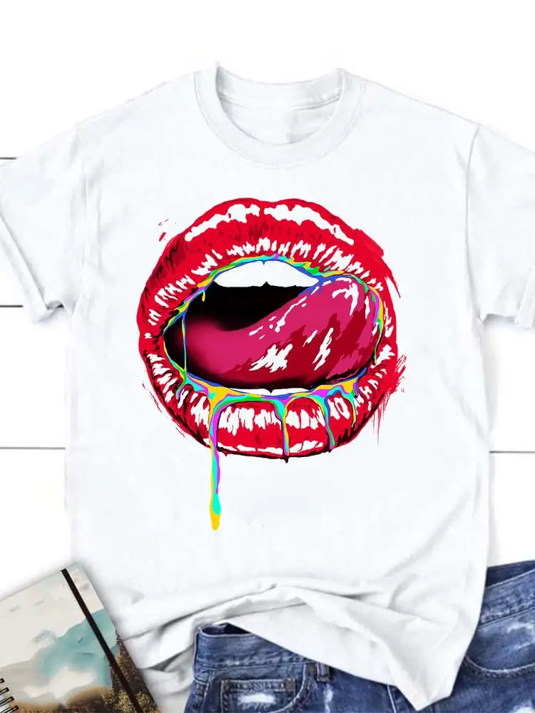 Футболка женская летняя с коротким рукавом и принтом в виде губ |