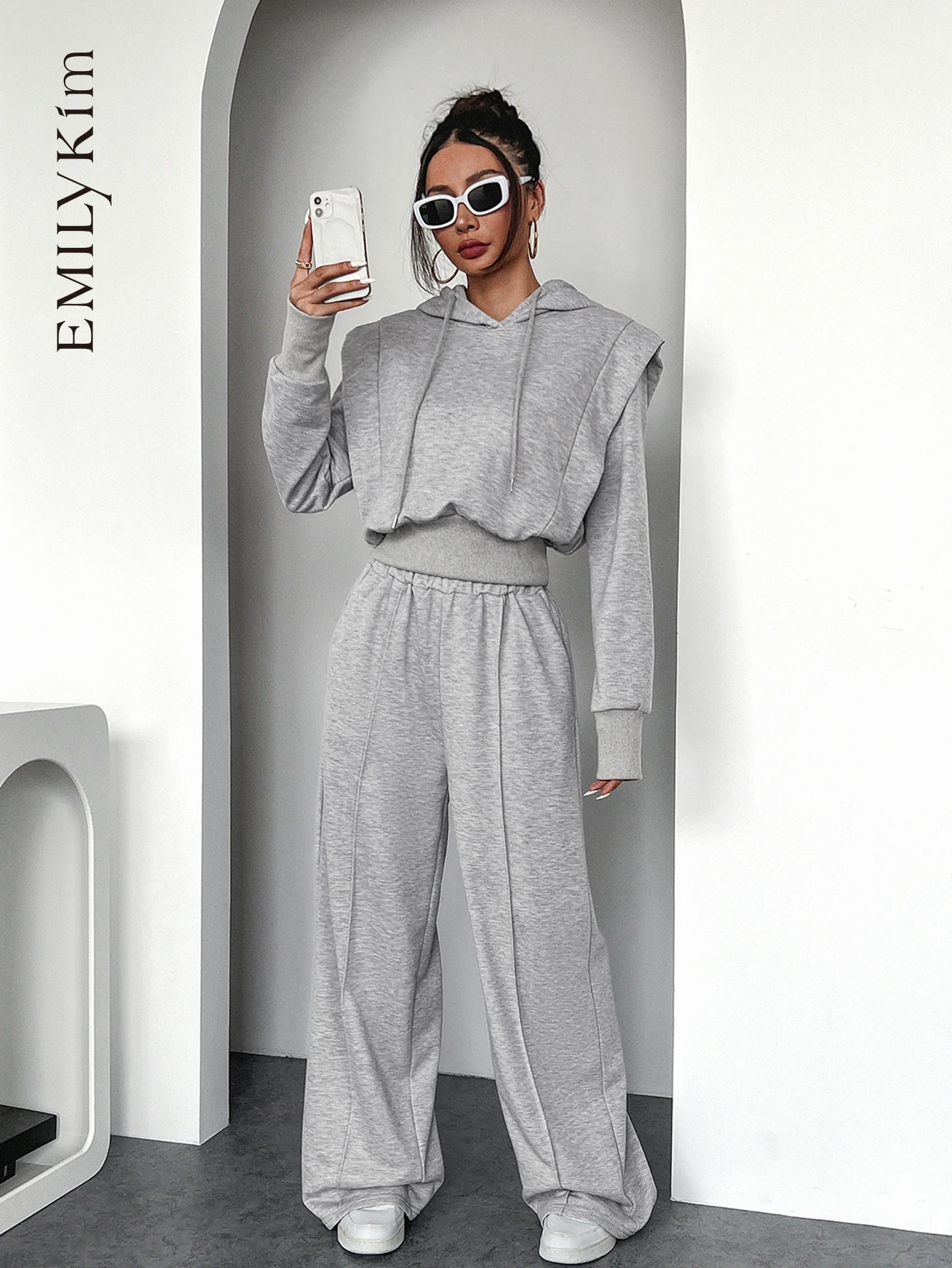 Комплект брюк осенне-зимний однотонный женский костюм с капюшоном топ длинными