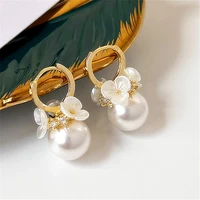 fashion designers shell flower pearl earrings for women korean style 2022 new brincos