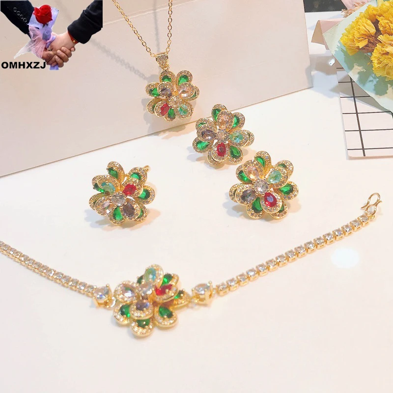 

Ювелирный Комплект из колье, серёг и кольца, браслета, 18 карат