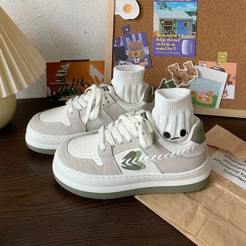 

Новинка 2022, женская спортивная обувь, роскошная женская обувь на шнуровке, повседневная женская обувь на плоской вулканизированной подошве