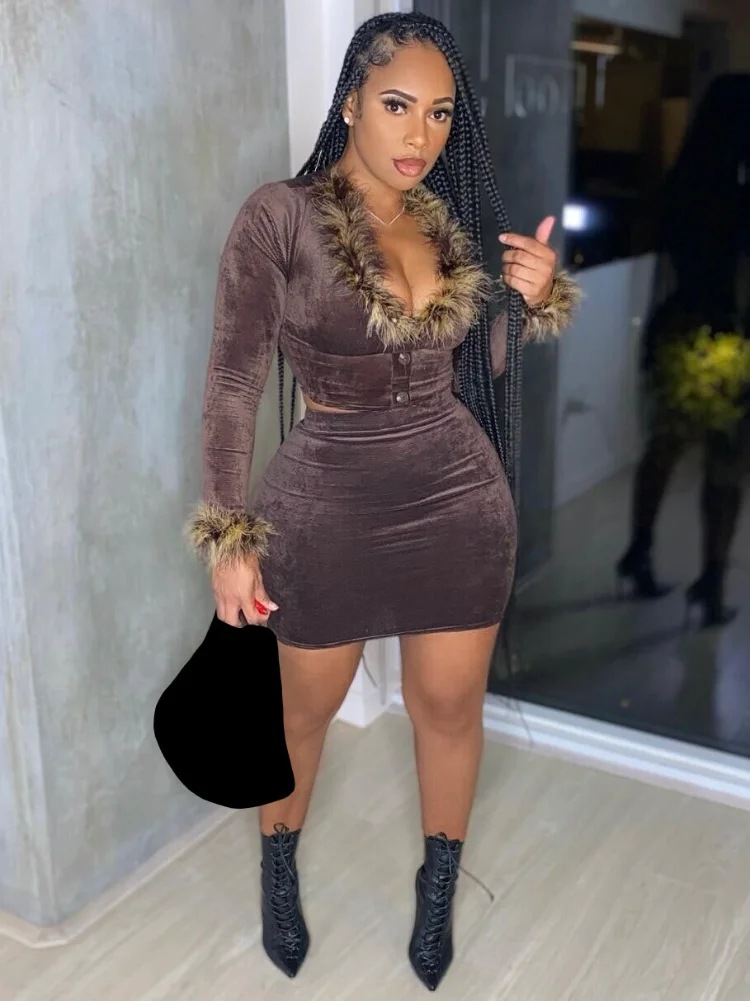 

Женский бархатный комплект из двух предметов KEXU, пикантное платье с V-образным вырезом и плюшевым рукавом, укороченный топ на пуговицах, мини-юбка, облегающая Клубная юбка