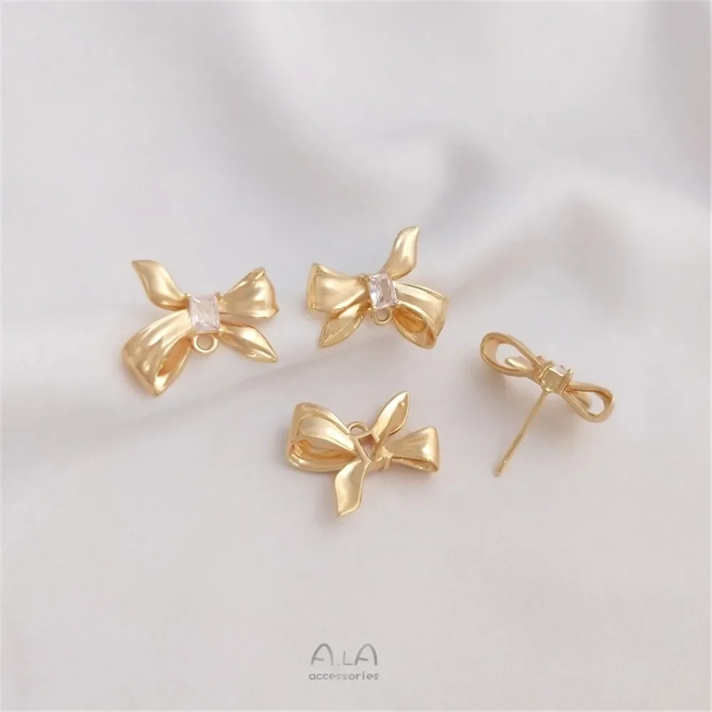 Маленькие жемчужные серьги с микроинкрустацией из золота 14 карат и цветным