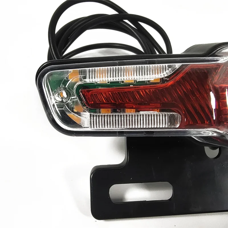 Задний фонарь для электрического велосипеда с указателем поворота и