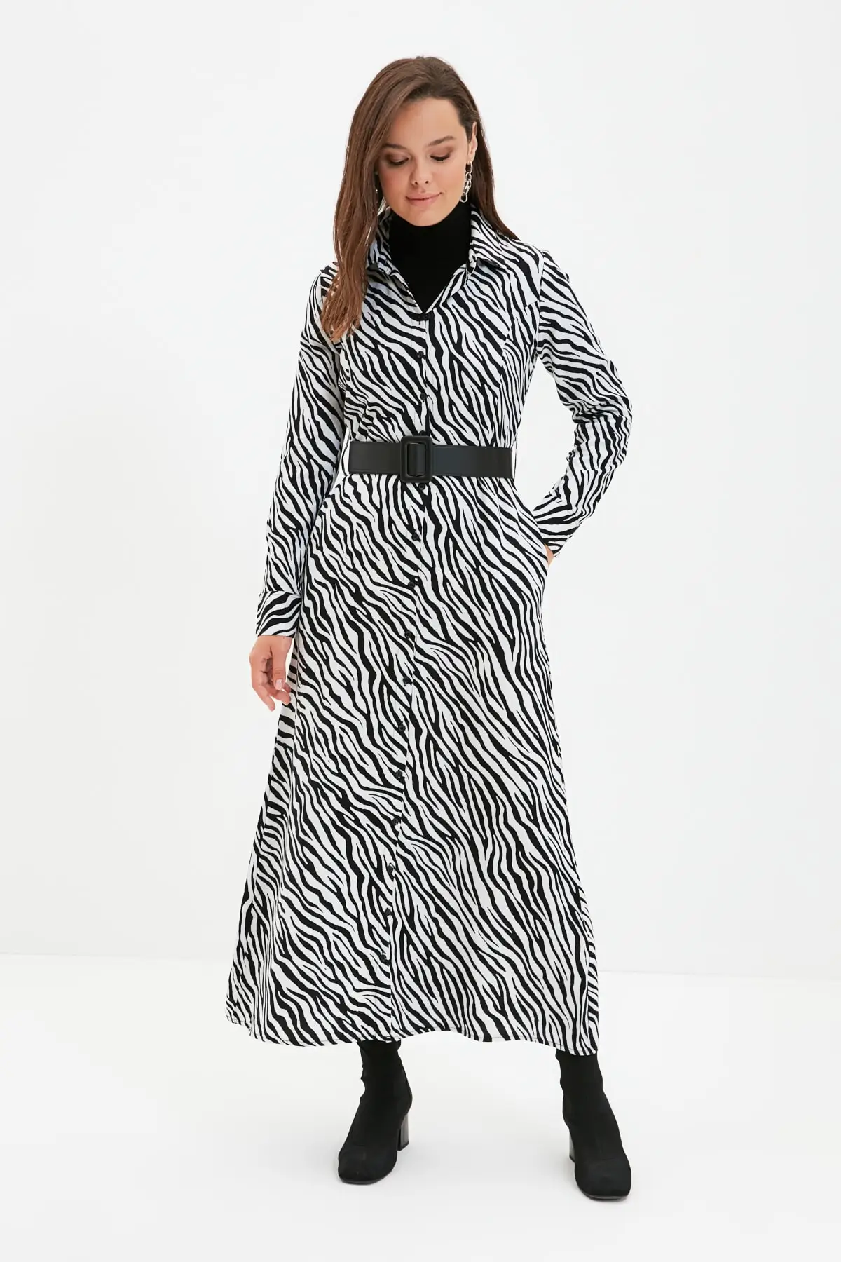 

Trendyol Shirt Collar Zebra Patterned Arched Pockets Dress TCTAW22EB0125