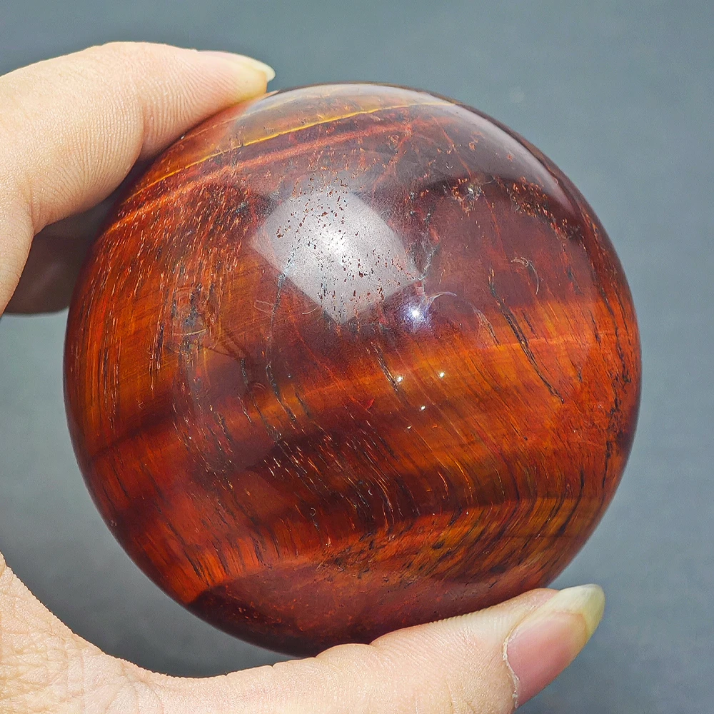 Красный шар с тигровым глазом кварцевый массажный полированный камень сферы