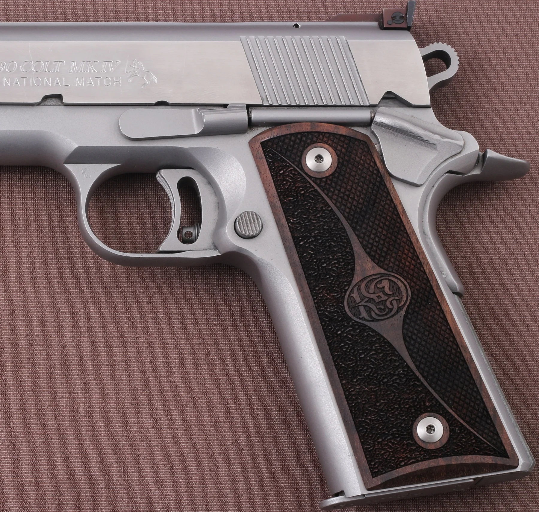 

Ksd Grips Colt / Other 1911's Model Full Size Compatible Walnut Grip for Replacement with Half Pattern