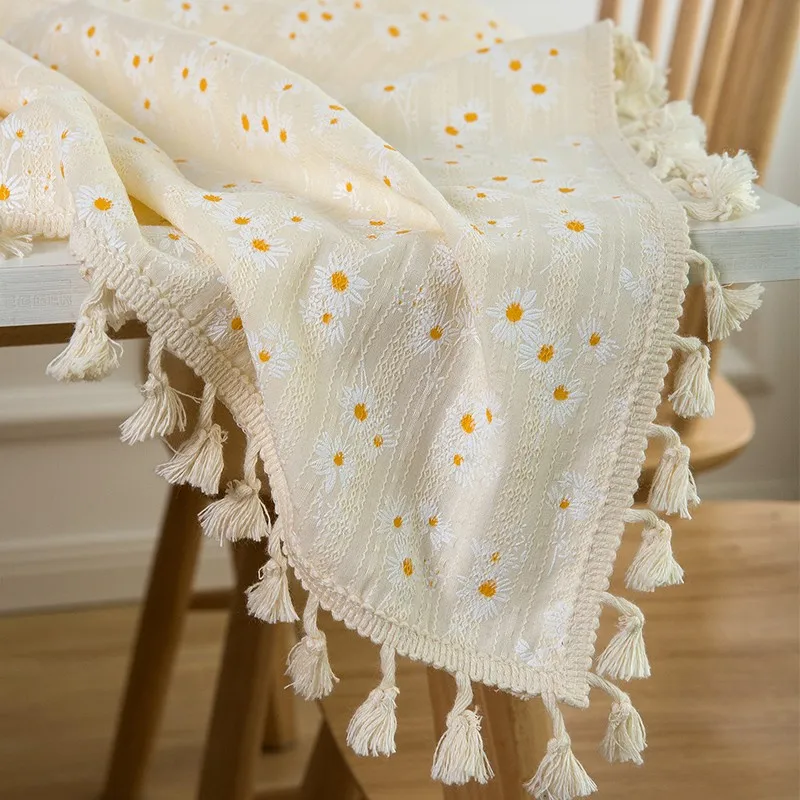 

Little Daisy, Little Fragmented Flower, Cotton and Hemp Fabric Art Table Cloth