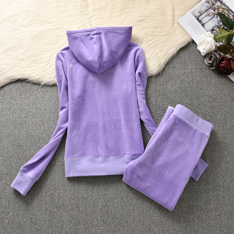 Комплект для женщин бархатный спортивный костюм из двух предметов 2024 зимняя