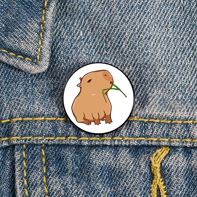 

Capybara with a leaf Pin Custom cute Brooches Shirt Lapel teacher tote Bag backpacks Badge Cartoon gift brooches pins for women