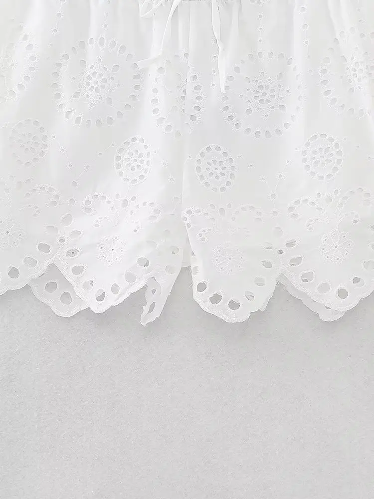 Dave&Di Summer Shorts Ladies Moroccan  Retro Embroidery Bohemian Hollow Casual White Bermuda Cotton Shorts Women