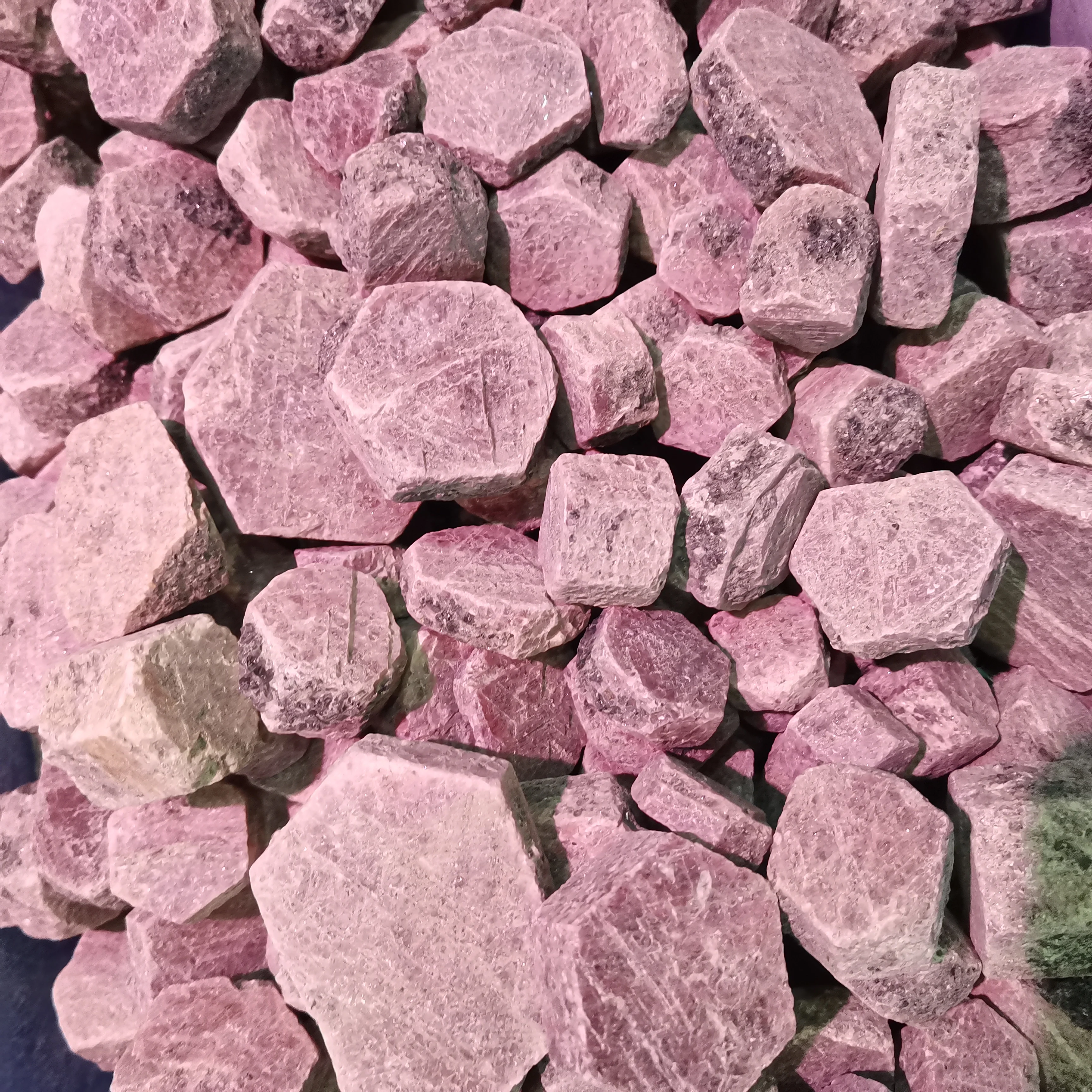 

400g Ruby Natural Crystal Gem Quartz Crystal Reiki Cluster Healing Stones Mineral Specimen Home Decoration Raw Gemstone 1pcs