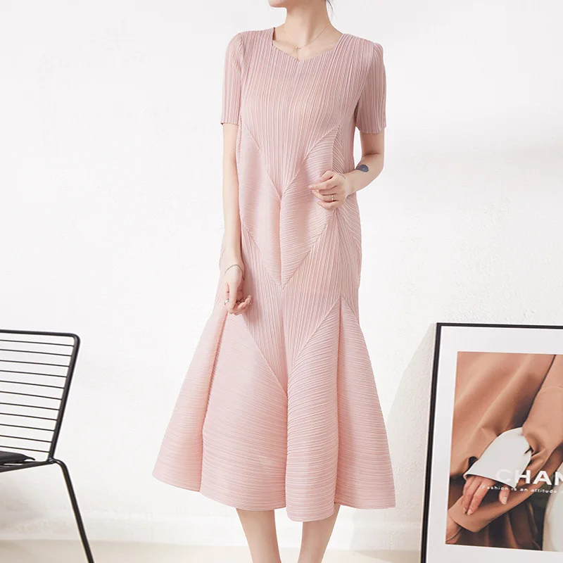 Dress For Women 45-75kg 2022 New French Solid Color Round Neck Short Sleeves Miyake Pleated Loose Stretchable Casual Dress Midi