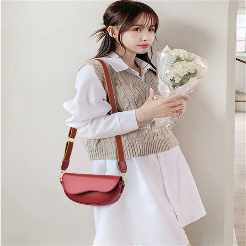 Fashion Luggage &Bags Women's Handbags Crossbody MINI NEW Luxury Retro Armpit Saddle Casual Waterproof Business  Ladies Bolsos