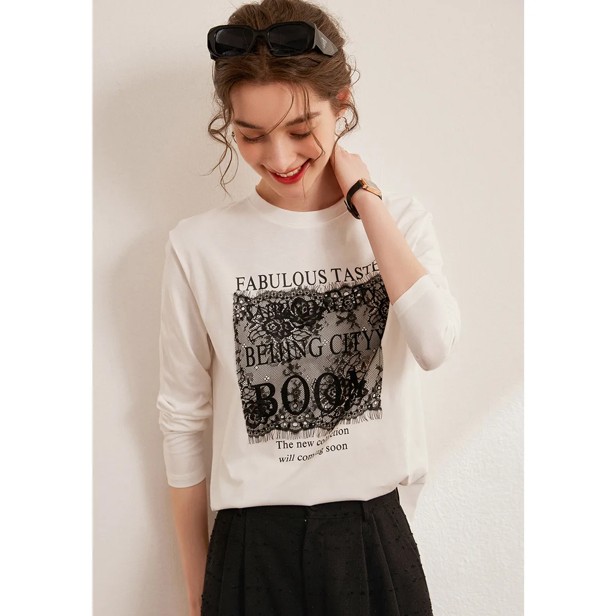 Футболка женская LOUIS YAO с круглым вырезом и кружевным украшением