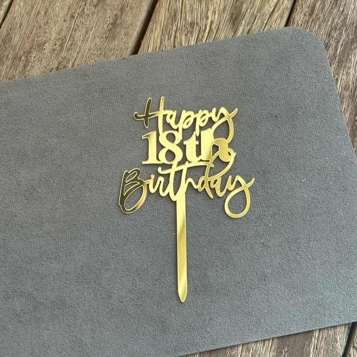 

Золотые акриловые цифры для торта MJCakedecor