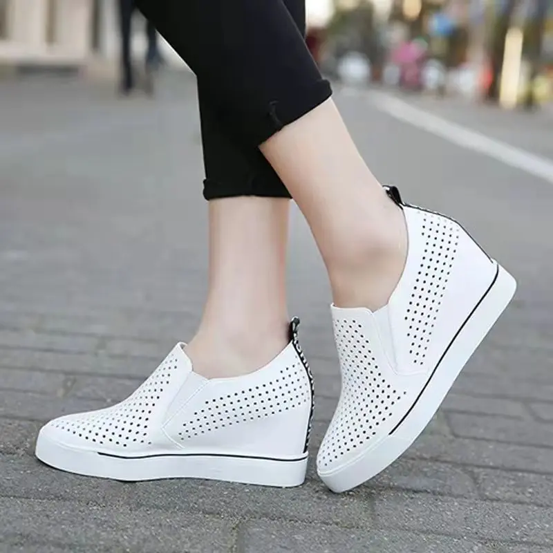 

Women Vulcanized Shoes Summer Concise Breathable Upper Internal Height Increasing Elastane Slip-On Lady Fashion Versatile Shoes