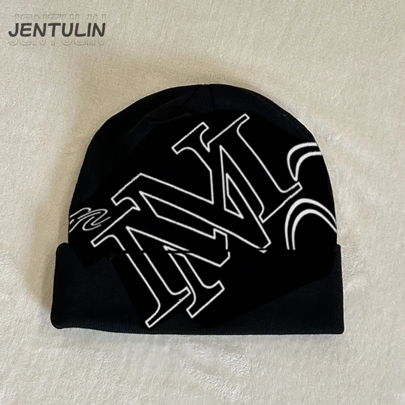 Женская вязаная шапка с принтом Marselin