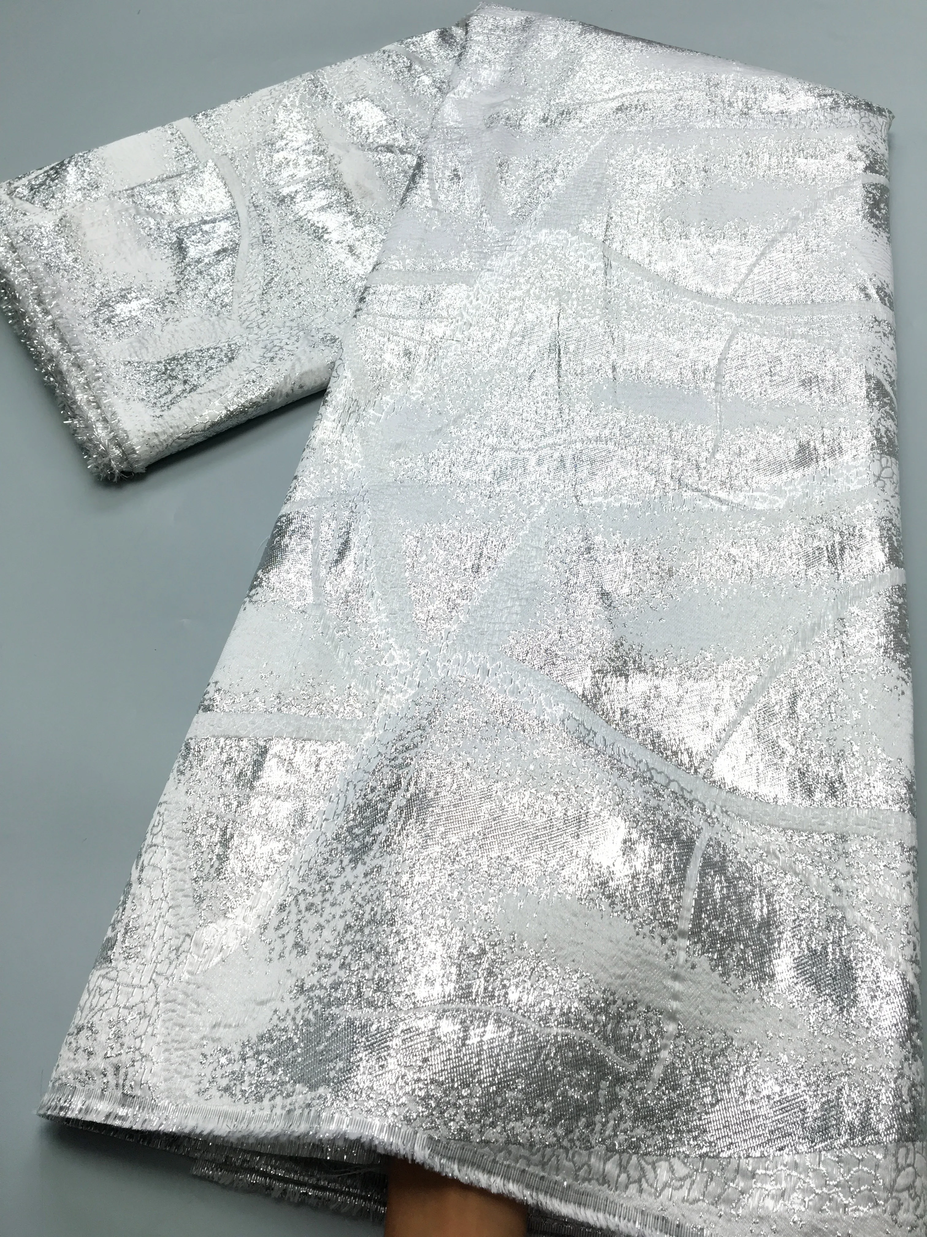 Нигерийское золотое кружево 2 5 ярда