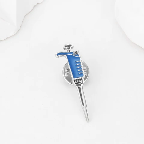 Catuni Эмалированная брошь для исследователя