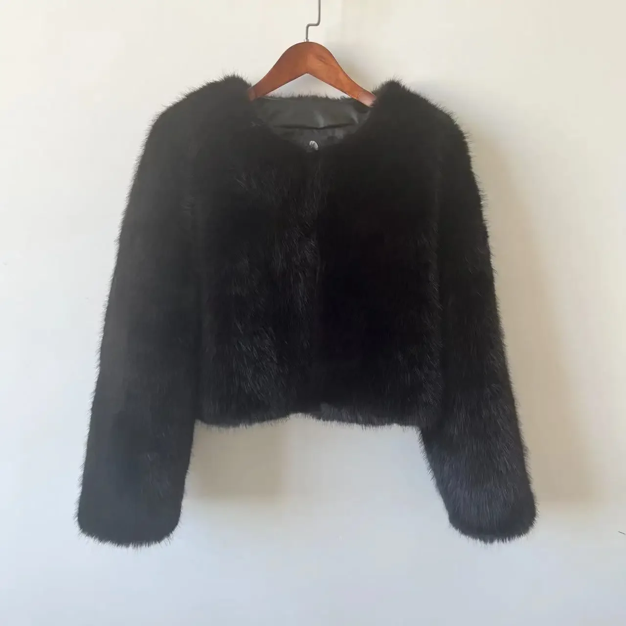 Фото Lconic Street Fashion Элитный бренд Gardient Укороченное укороченное пальто из искусственного меха Женская зимняя популярная крутая пушистая короткая меховая куртка для девочек №5