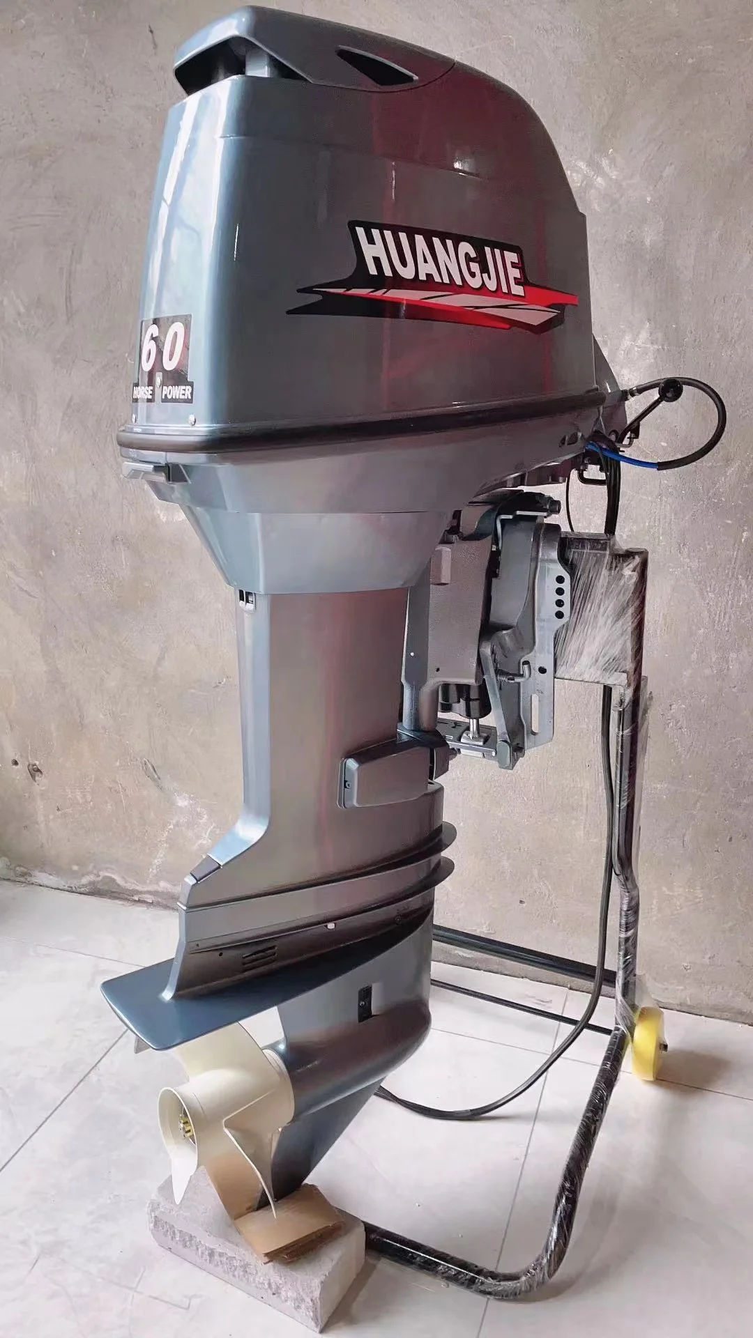 Лодочные моторы Huangjie 4-х тактный лодочный двигатель 25 л.с. бензиновый Sea Doo