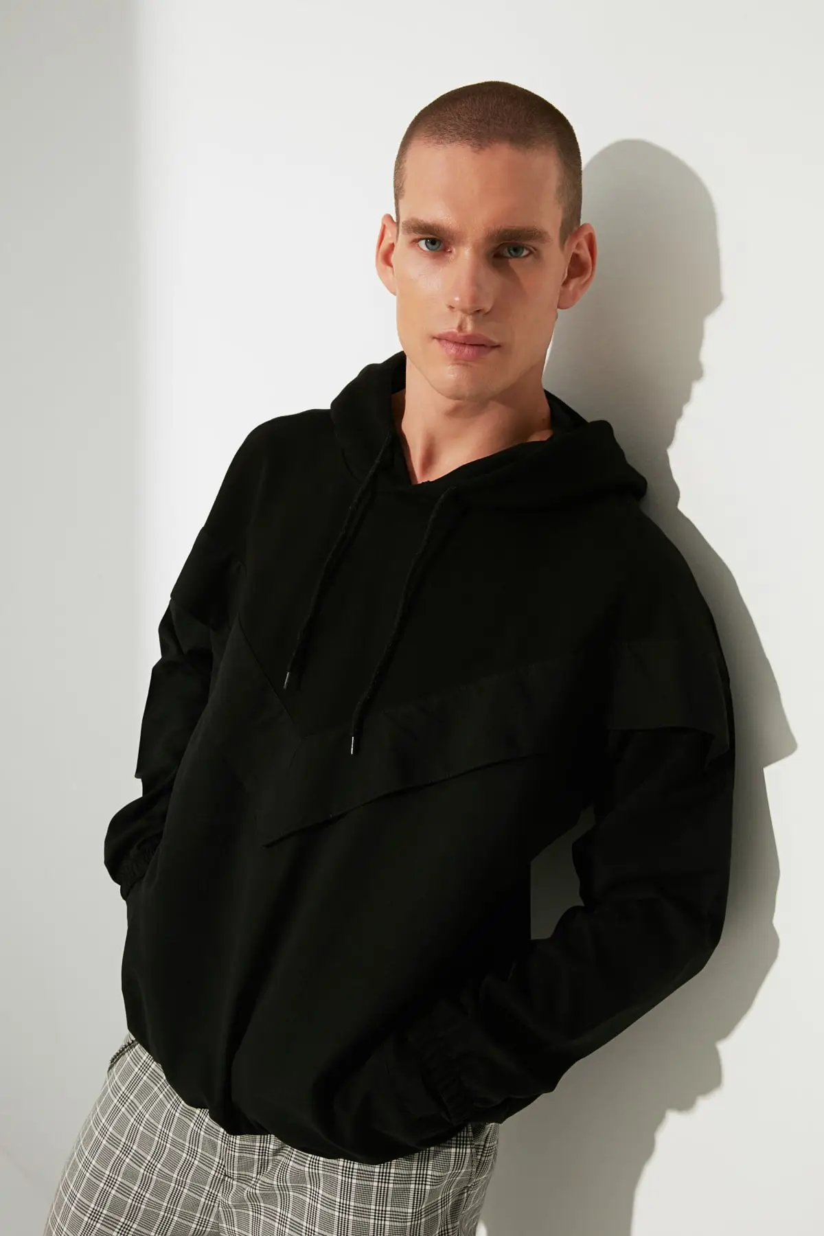 Мужская толстовка с длинным рукавом и капюшоном |