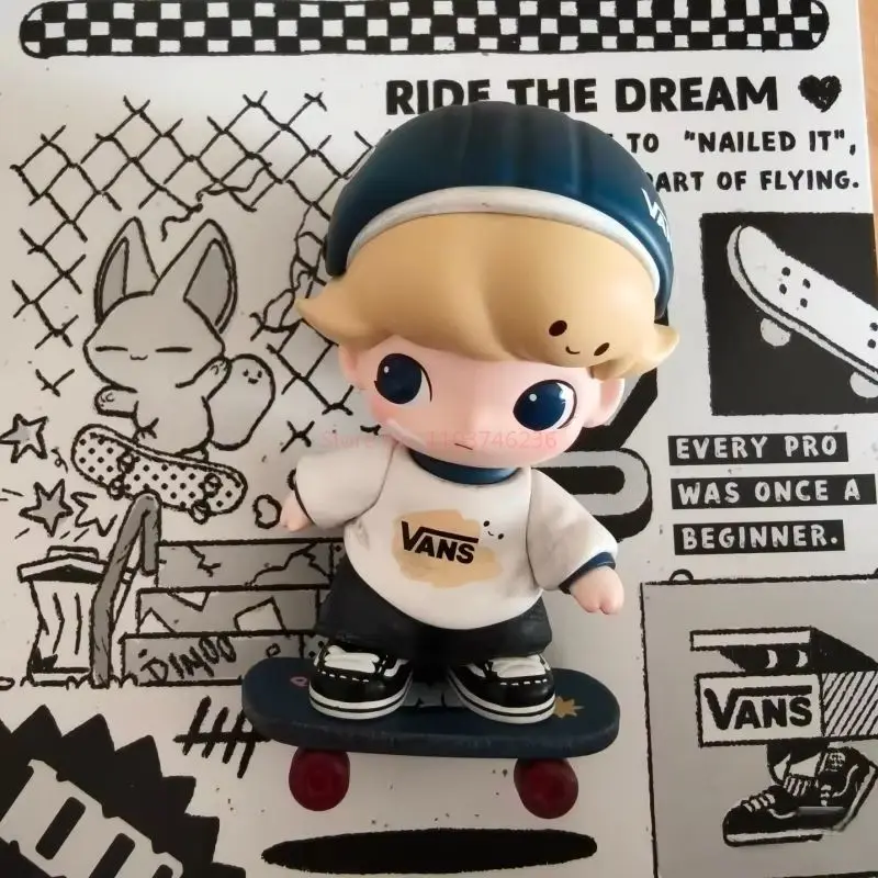 POP MART DIMOO VANS Ride The Dream: Коллекционная фигурка-сюрприз (Blind Box) в коллаборации с Vans, модный настольный декор, художественная игрушка, изысканное изделие, коллекционный подарок (art.: 3920da2b4e0ca) - 3920da2b4e0ca