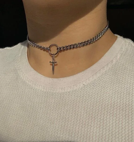 

Hip-hop Dagger Pendant Round Neck Chain Butterfly Necklace Female Ins Tide Niche Temperament Simple Clavicle Chain Wholesale Gif