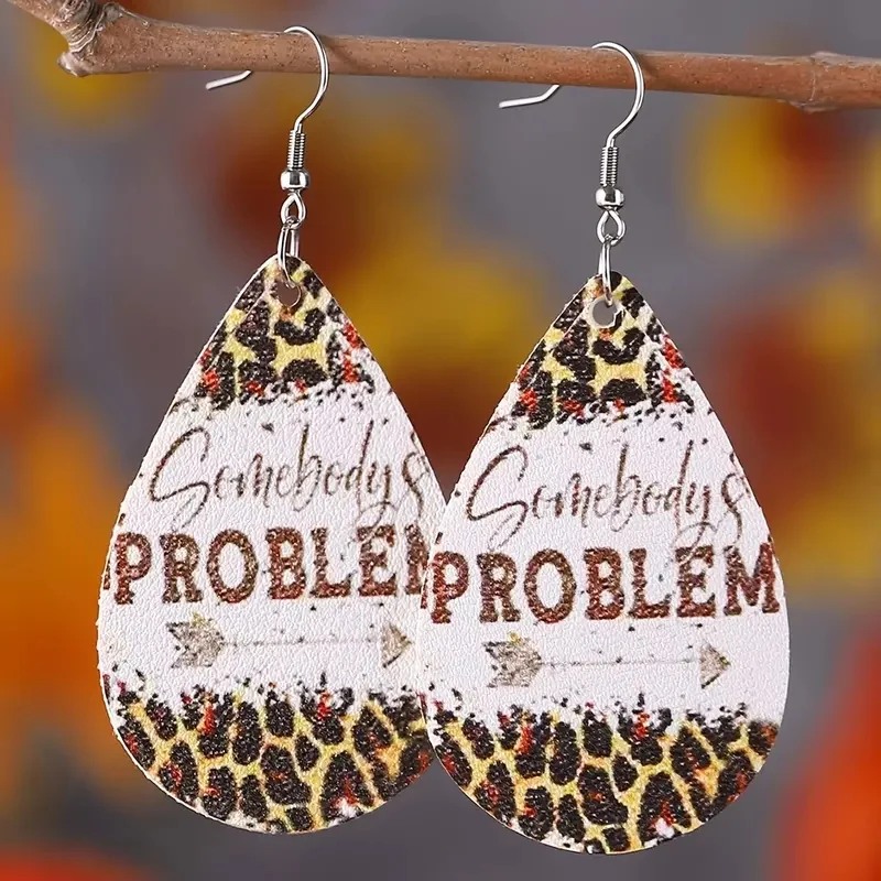 

1Pair Bohemian Fashion Style PU Leather Droplet Earrings Letter Printing Men's and Women's Daily Wear Ear Jewelry Creative Perso