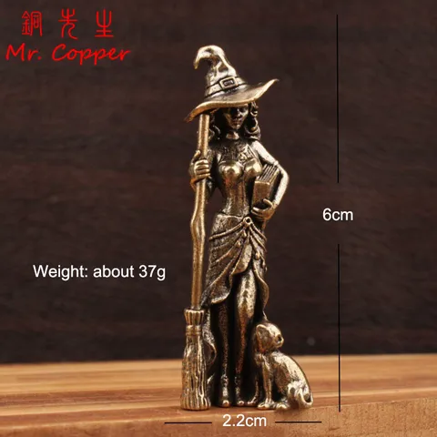 Медная статуэтка ведьмы с метлой