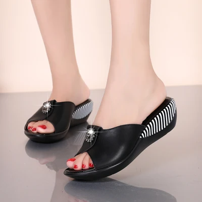 2022 Summer Thick Bottom Flip Flops High Heels Wedges Women's Sandals Slippers Luxury Casual Shoes Black Red 42