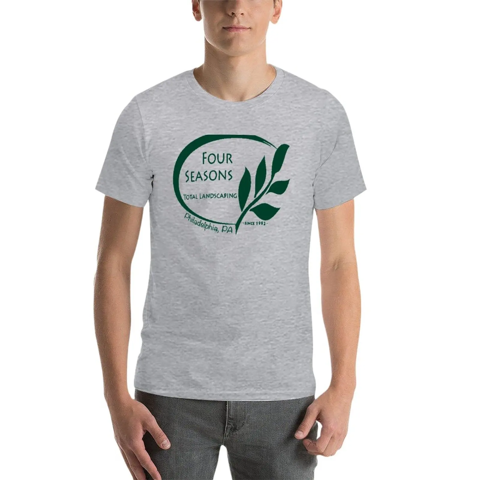 Футболка мужская быстросохнущая с зелёным логотипом на все сезоны