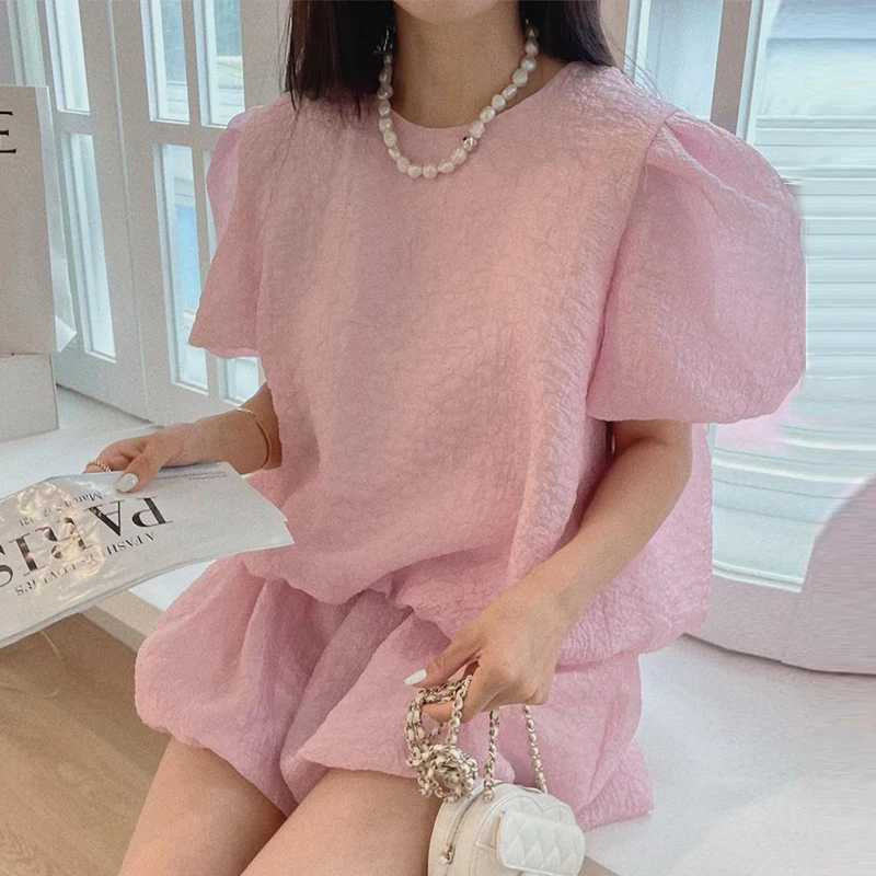 

SuperAen 2022 Summer Sweet Solid O Neck Pleated Puff Sleeve Shirt + High Waist Casual Puffy Shorts Women