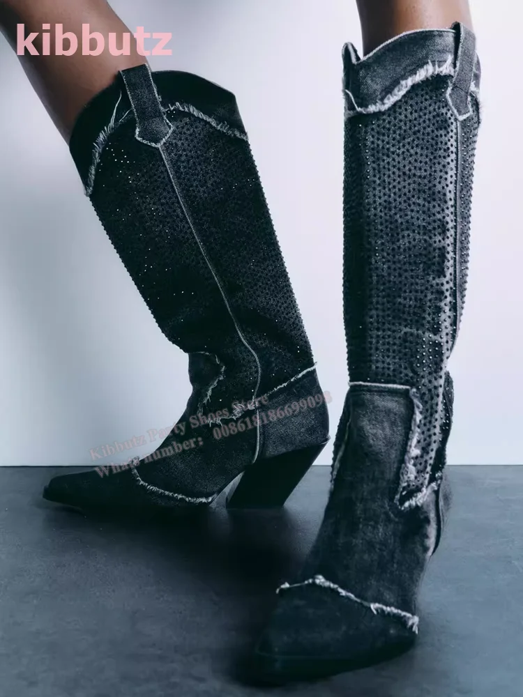 

Женские ковбойские сапоги до колена, винтажные глянцевые сапоги из джинсовой ткани, с острым носком, на квадратном каблуке, без застежек, разноцветные, со стразами