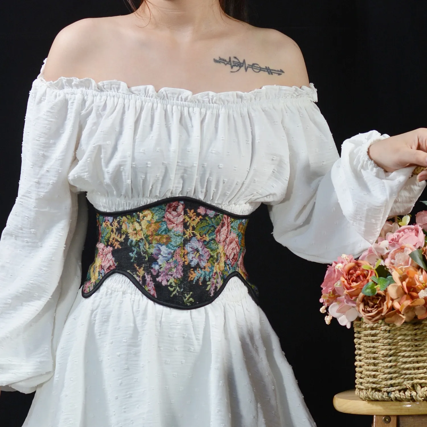 

New Corset Black Wide Belts Embroidery Slimming Body Belts For Women Gothic Clothing Underbust Elastic Bustier Dress Girdle
